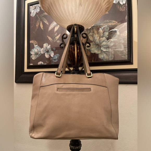 Tutilo please check all picture of condition - Picture 3 of 17